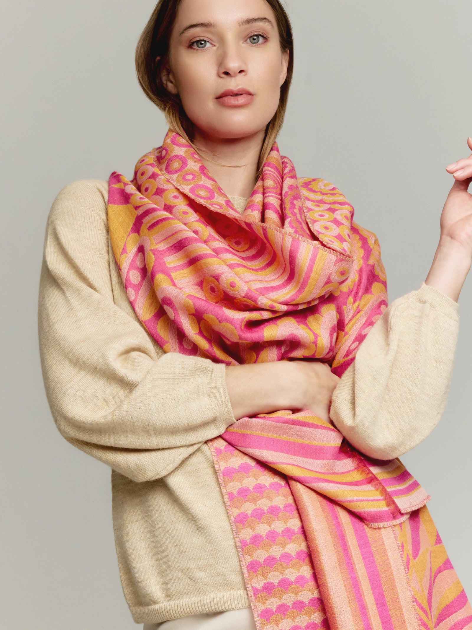 Ysily Shawl Baby Alpaca Color Fuchsia