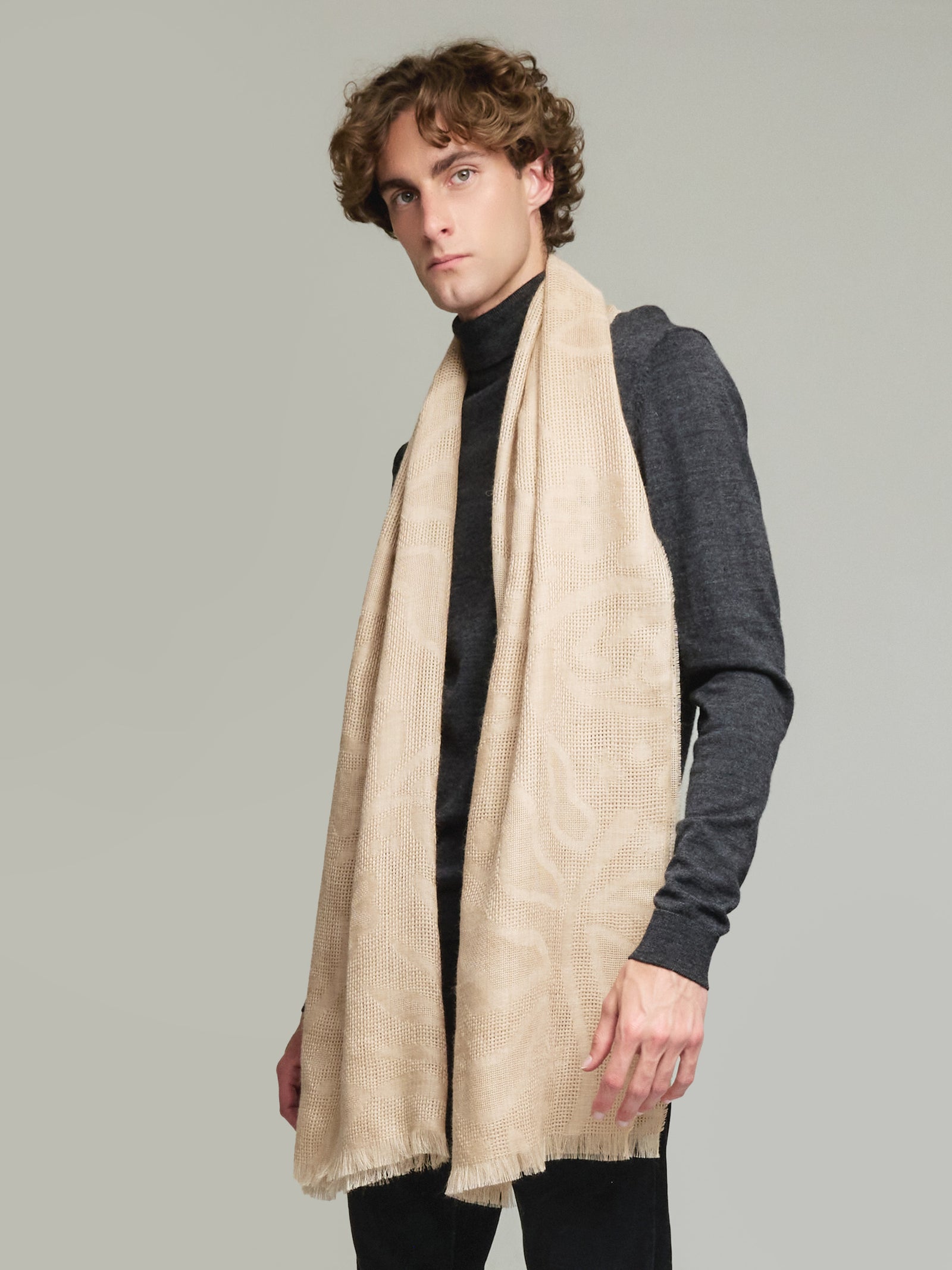 Yruma Shawl Baby Alpaca Color Beige