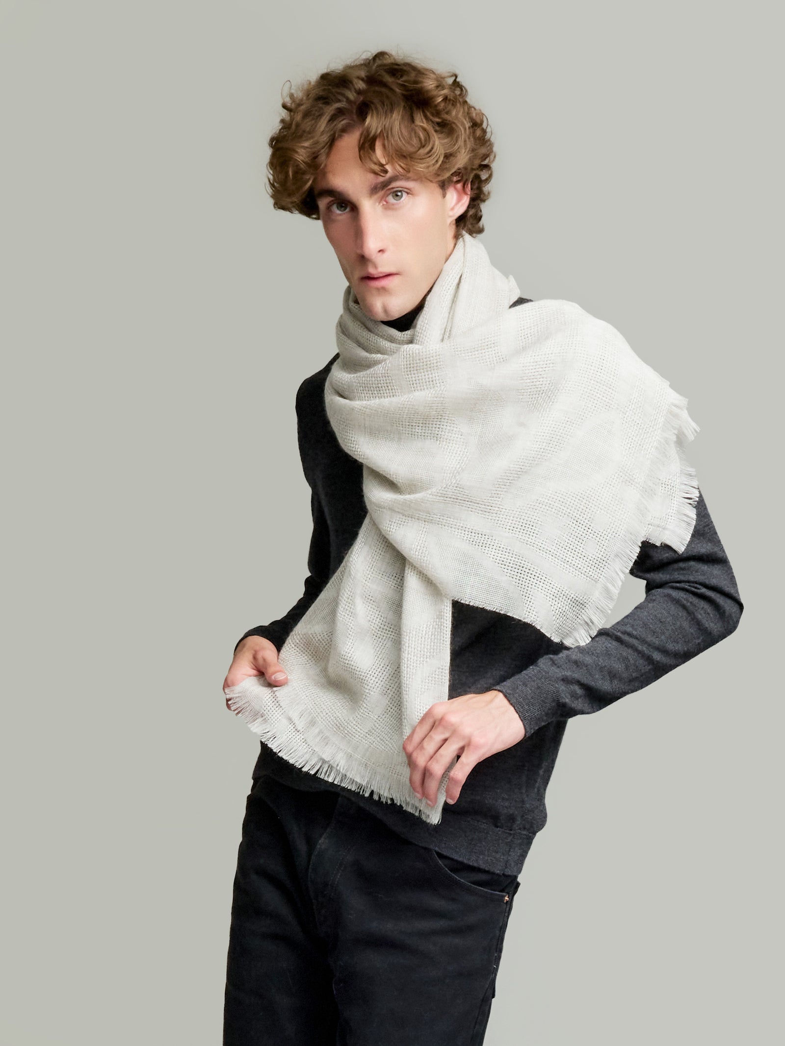 Chal Yruma de Baby Alpaca Color Gris