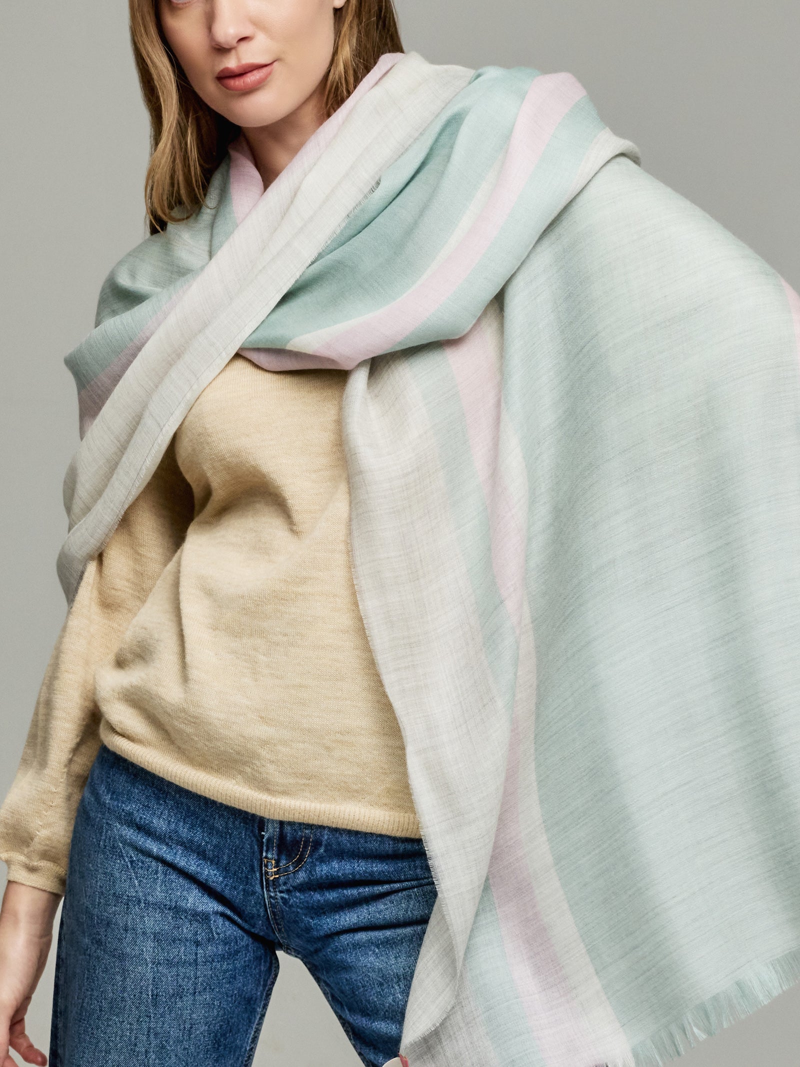Yumalay Shawl Baby Alpaca Color Green