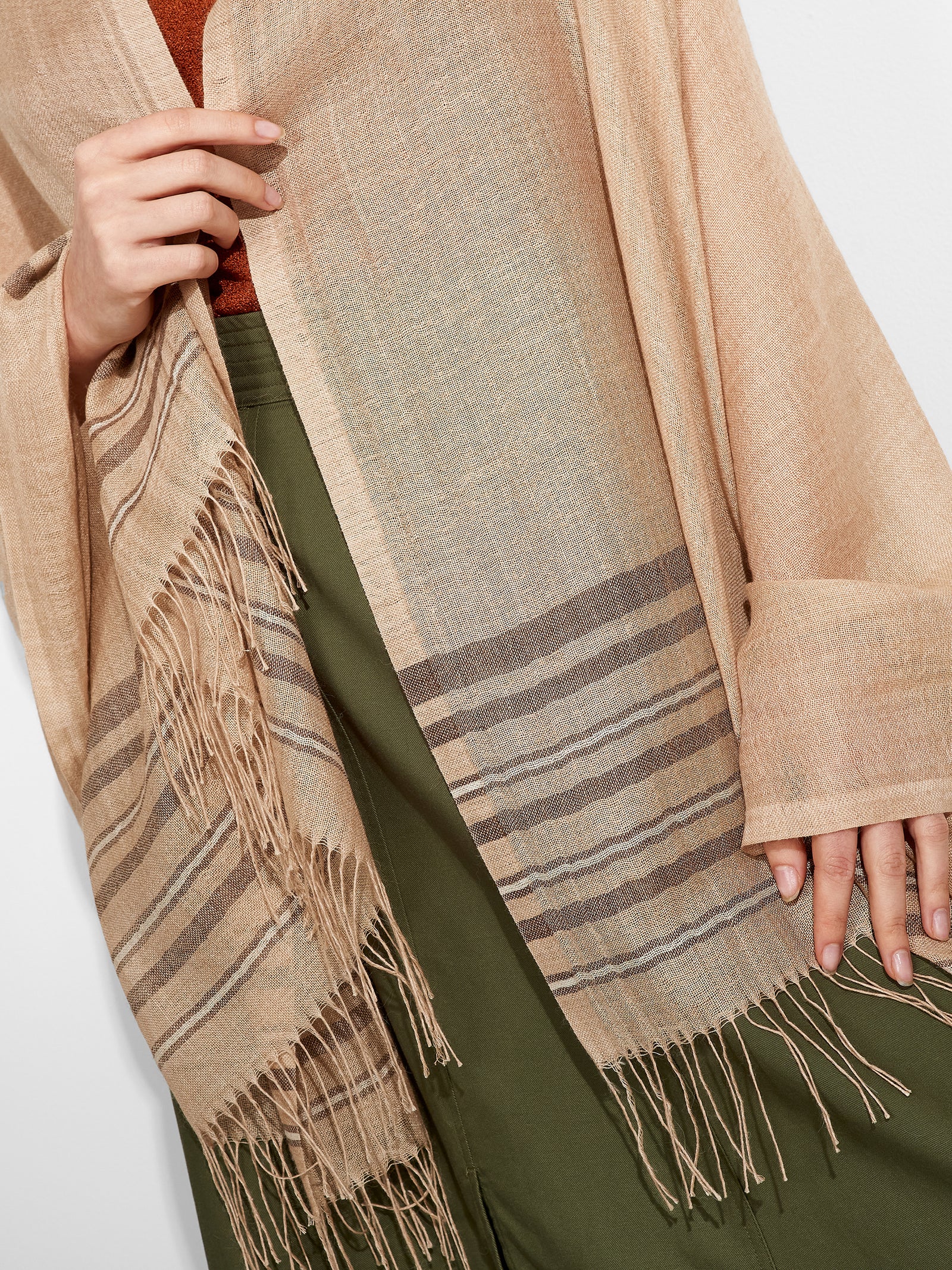 Mao Shawl Baby Alpaca Color Beige