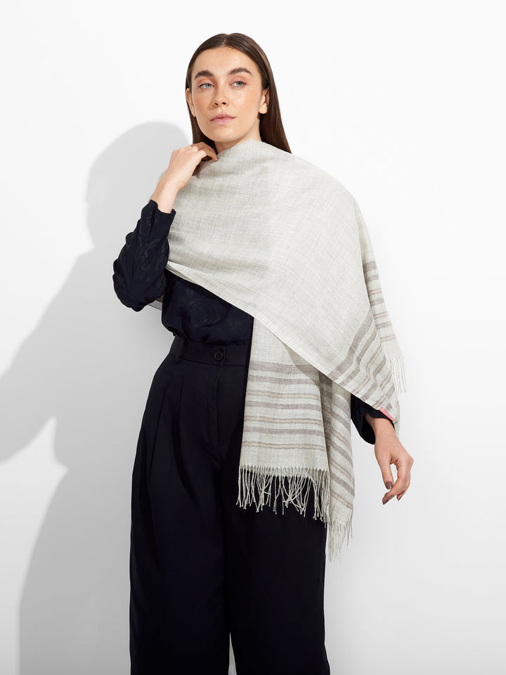 Mao Shawl Baby Alpaca Color Grey