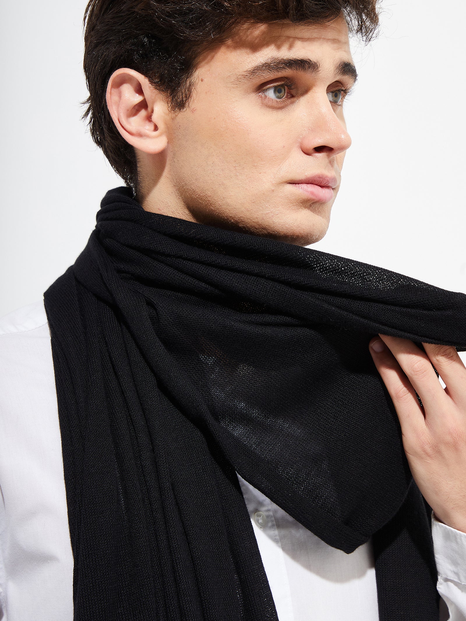 Bouveret Shawl Vikuna Color Black