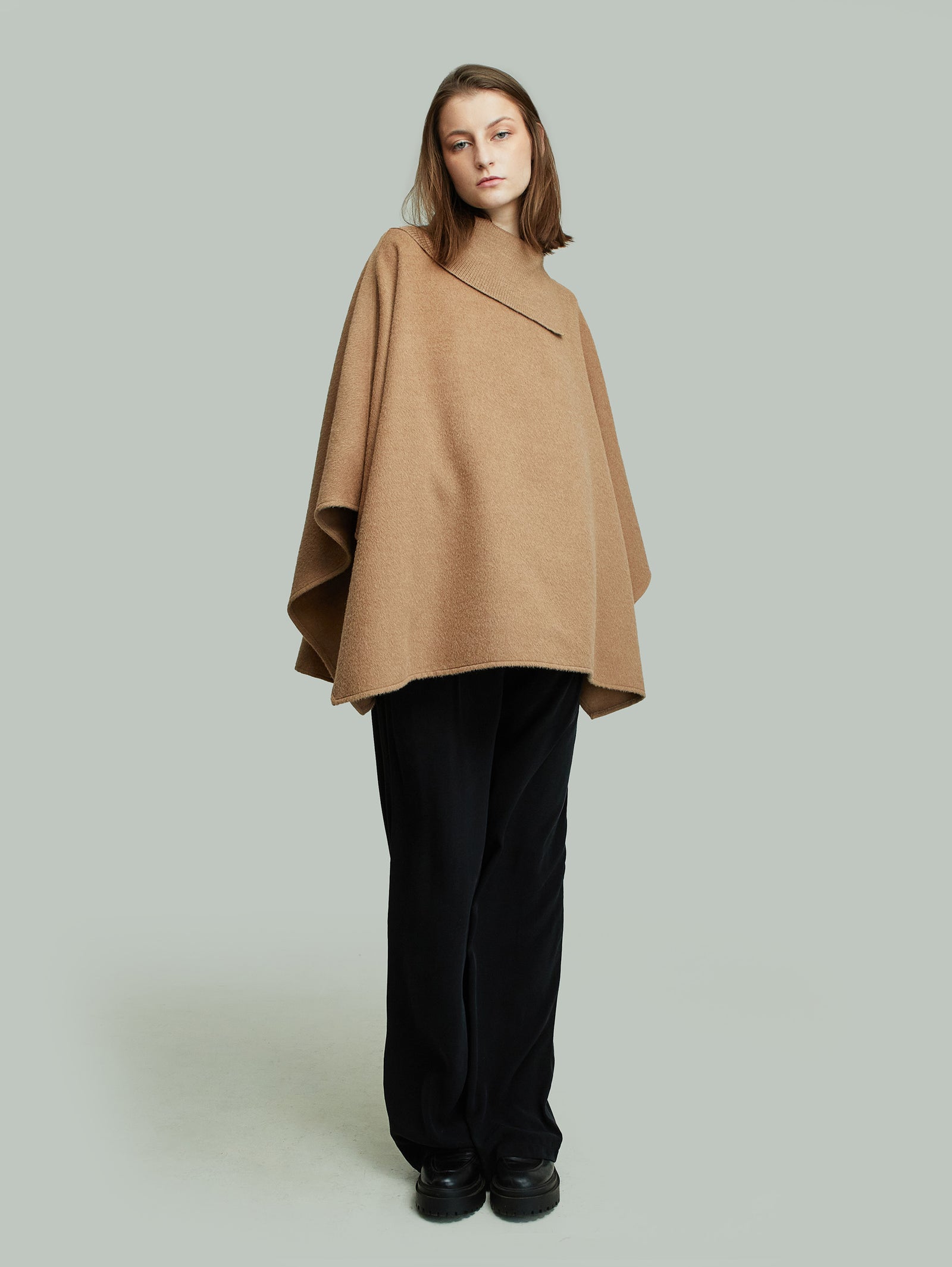 Yssey Capa Bebé Alpaca Color Camel
