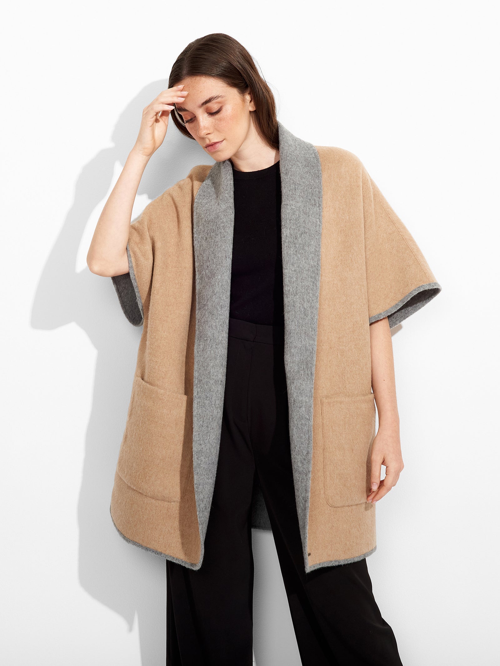 Zea Cape Baby Alpaca Color Beige