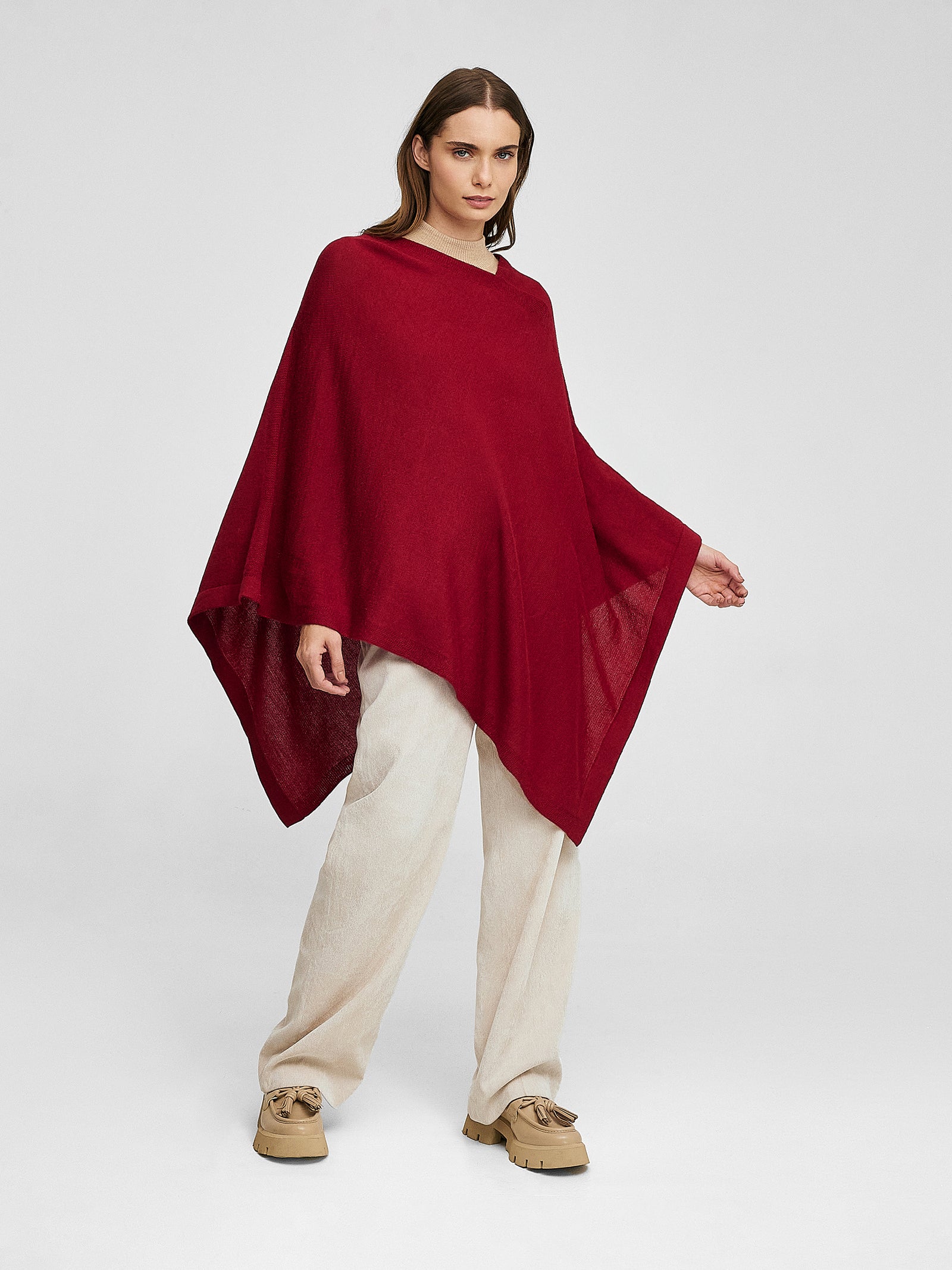 Poncho Almendra De Baby Alpaca Color Rumba