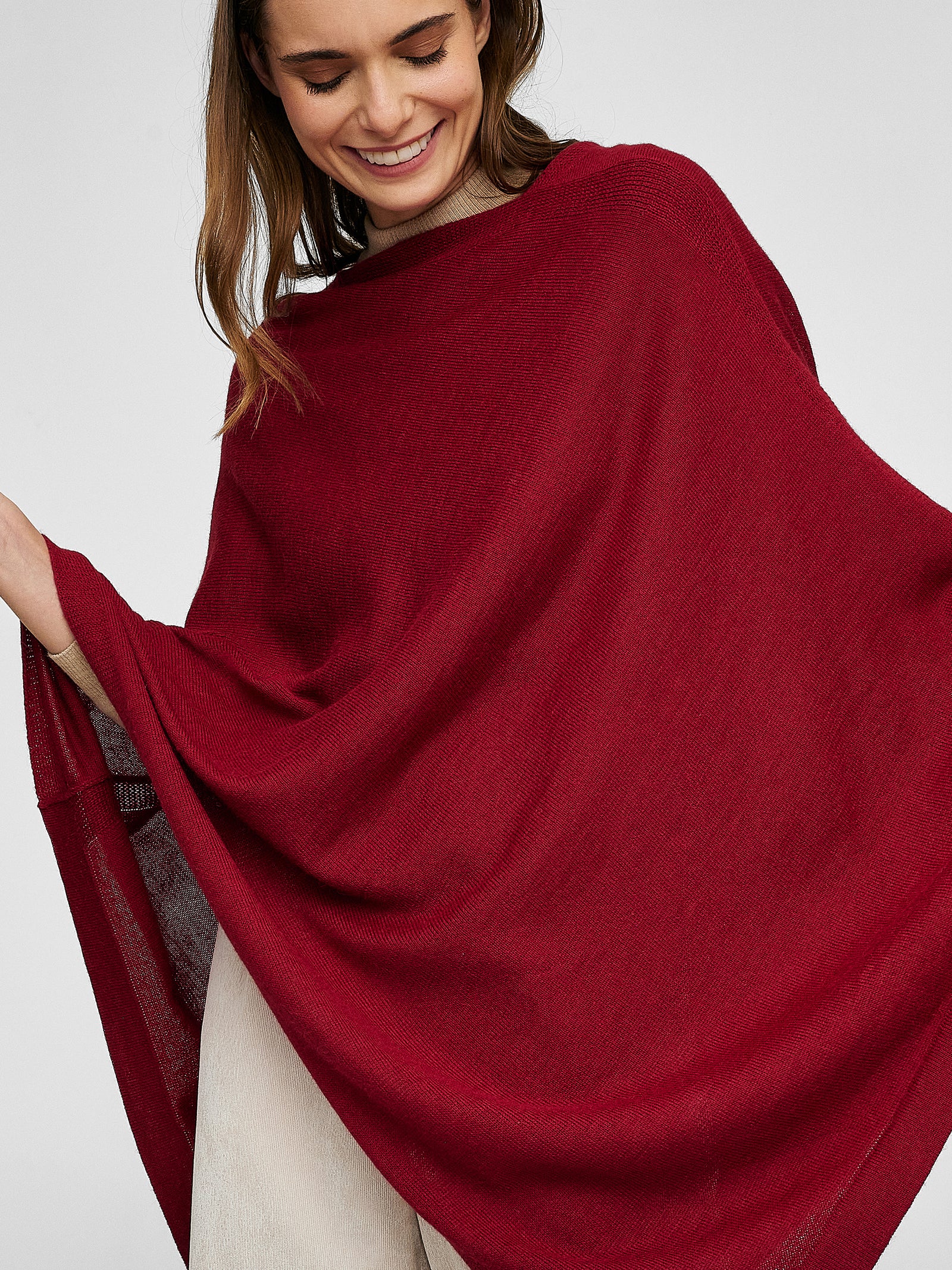 Poncho Almendra De Baby Alpaca Color Rumba