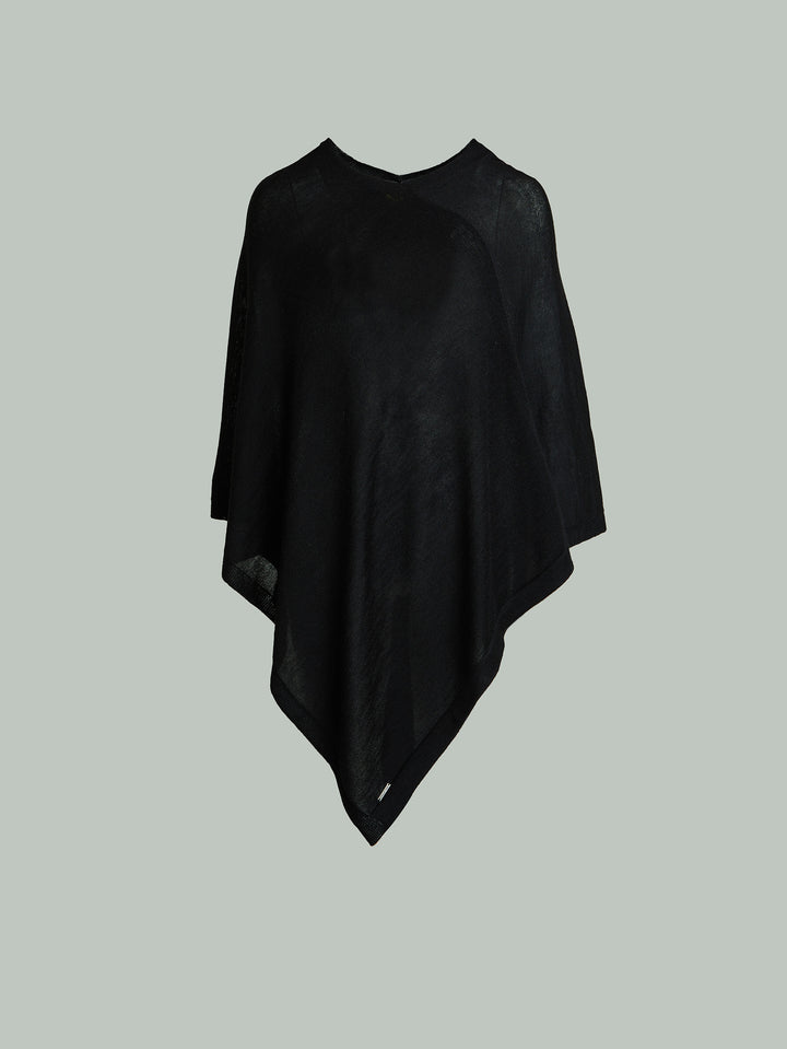 Poncho Almendra De Baby Alpaca Color Black