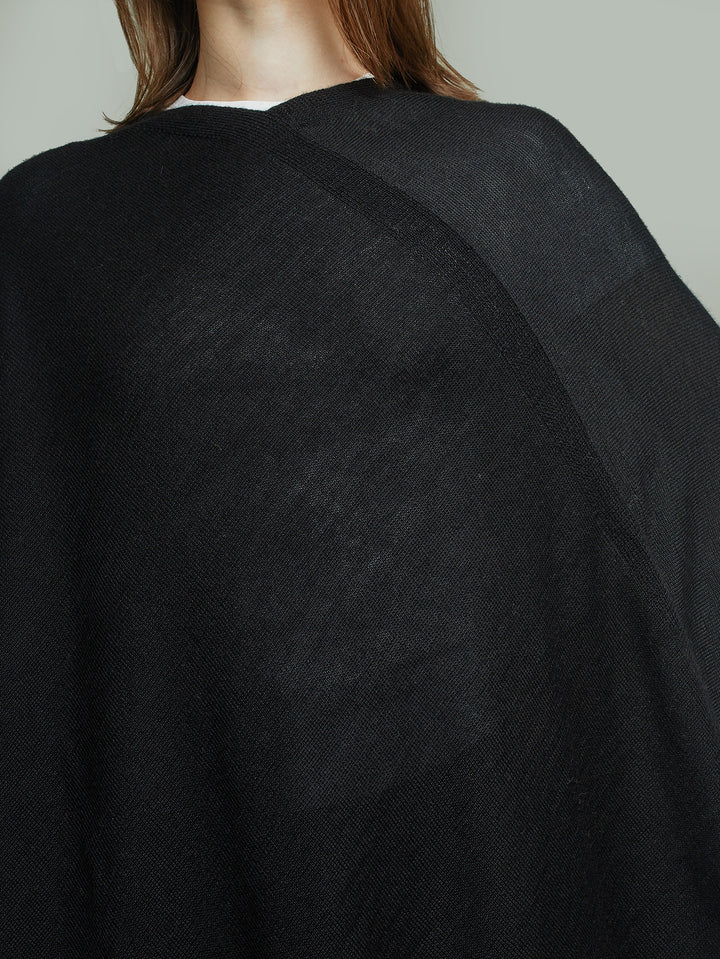 Poncho Almendra De Baby Alpaca Color Black