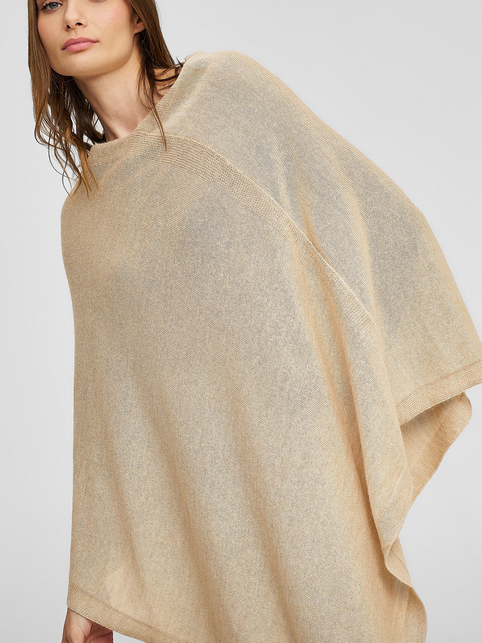 Almendra Poncho Baby Alpaca Color Nomad