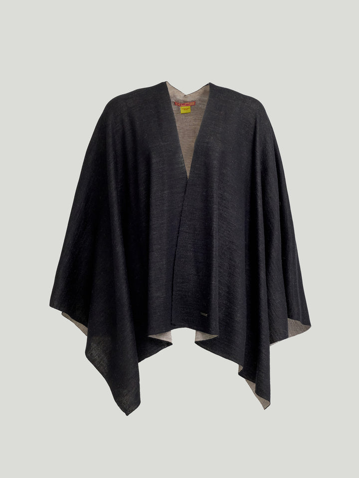 Poncho Temira de alpaca bebé color negro