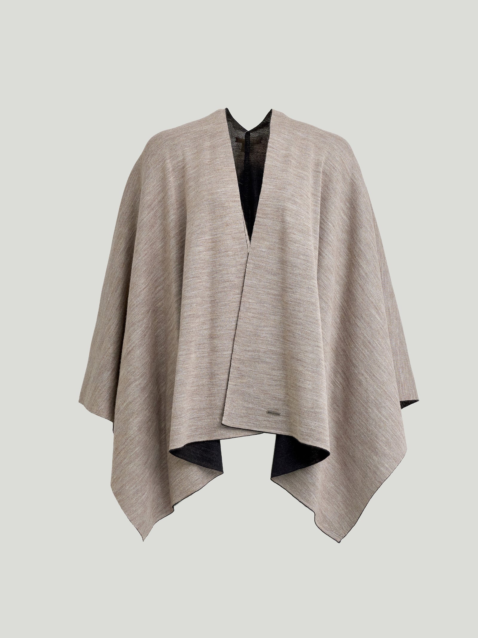 Temira Poncho Baby Alpaca Color Black