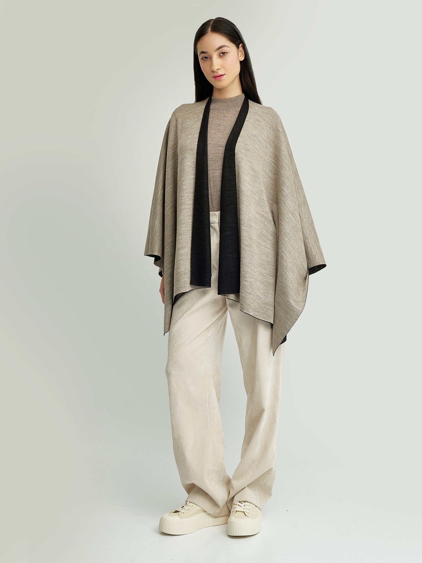 Temira Poncho Baby Alpaca Color Black