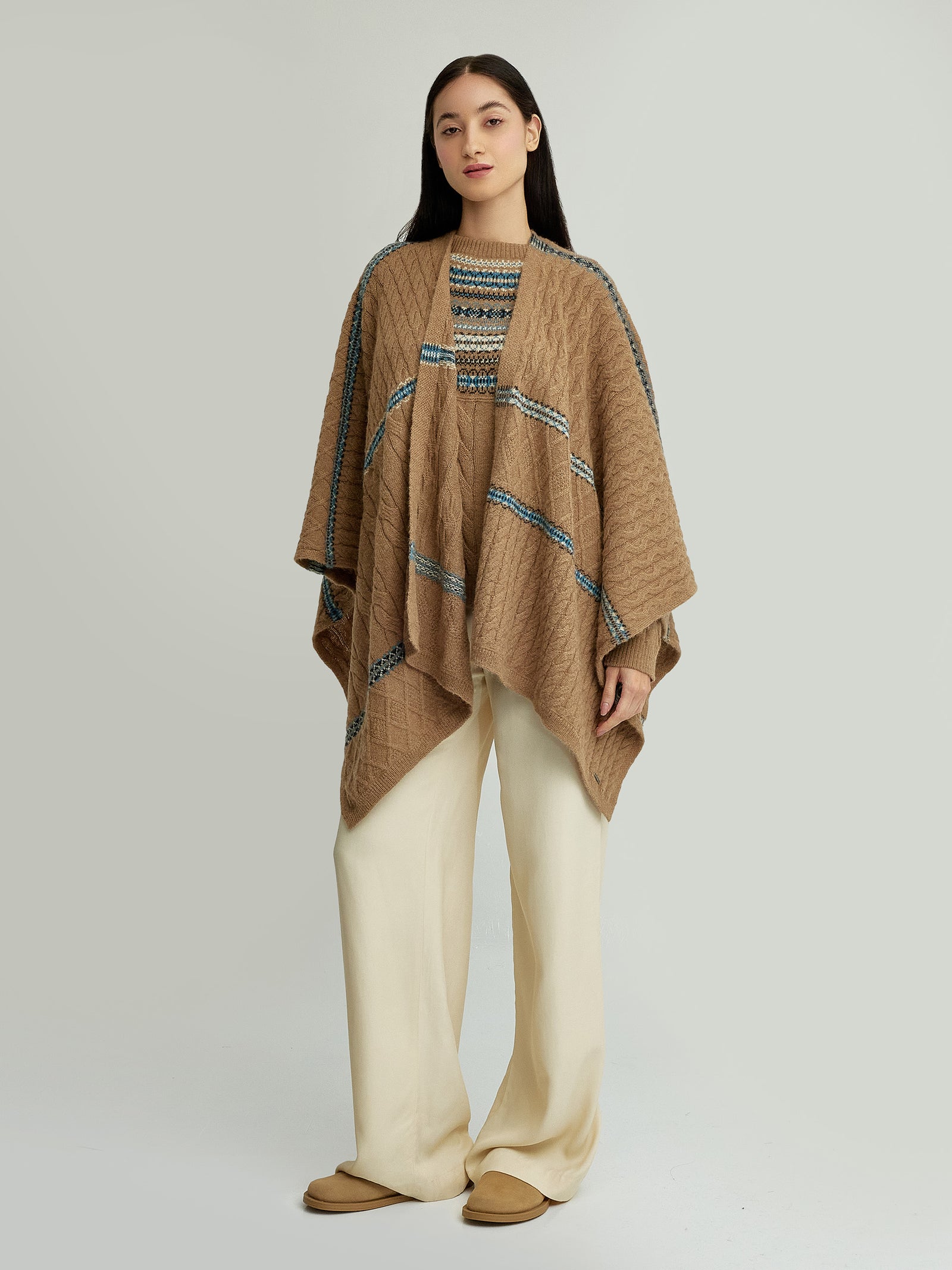 Yael Capa Baby Alpaca Color Camel