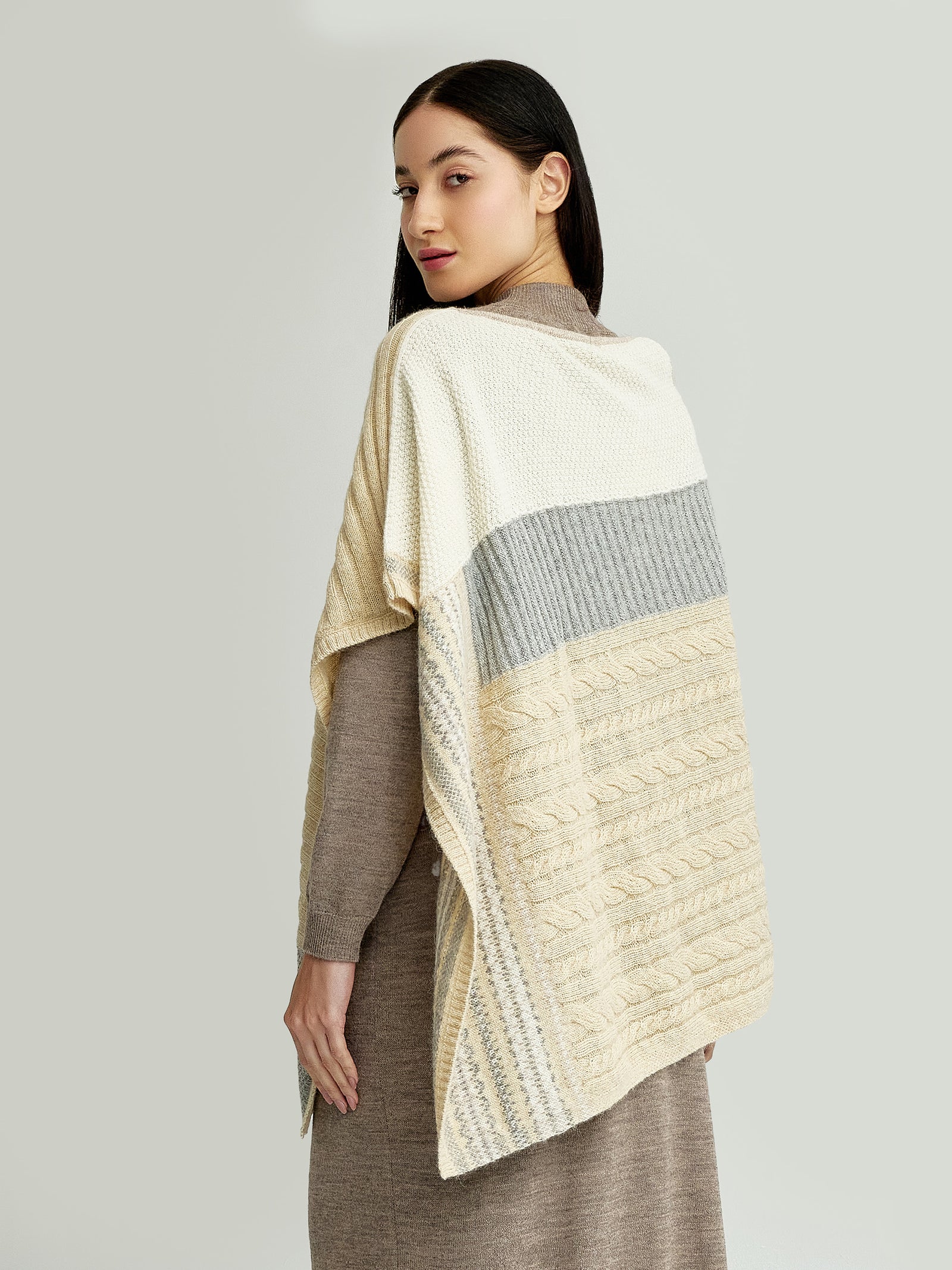 Ysadora Poncho Bebé Alpaca Color Beige