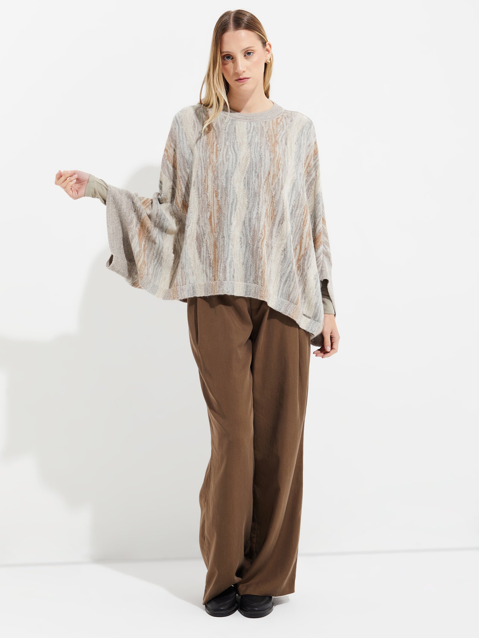 Yola Poncho Baby Alpaca Color Beige Claro