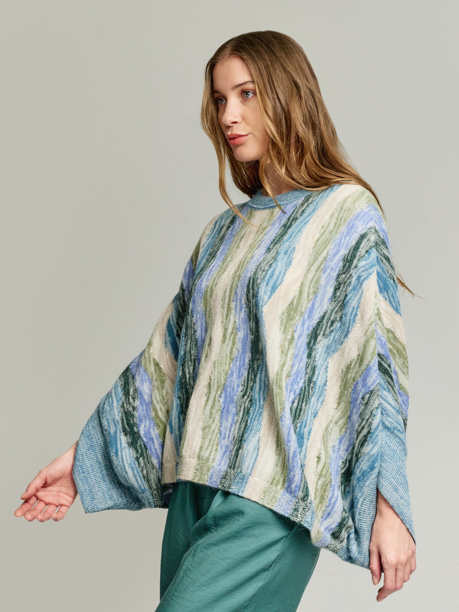 Yola Poncho Baby Alpaca Color Light Blue
