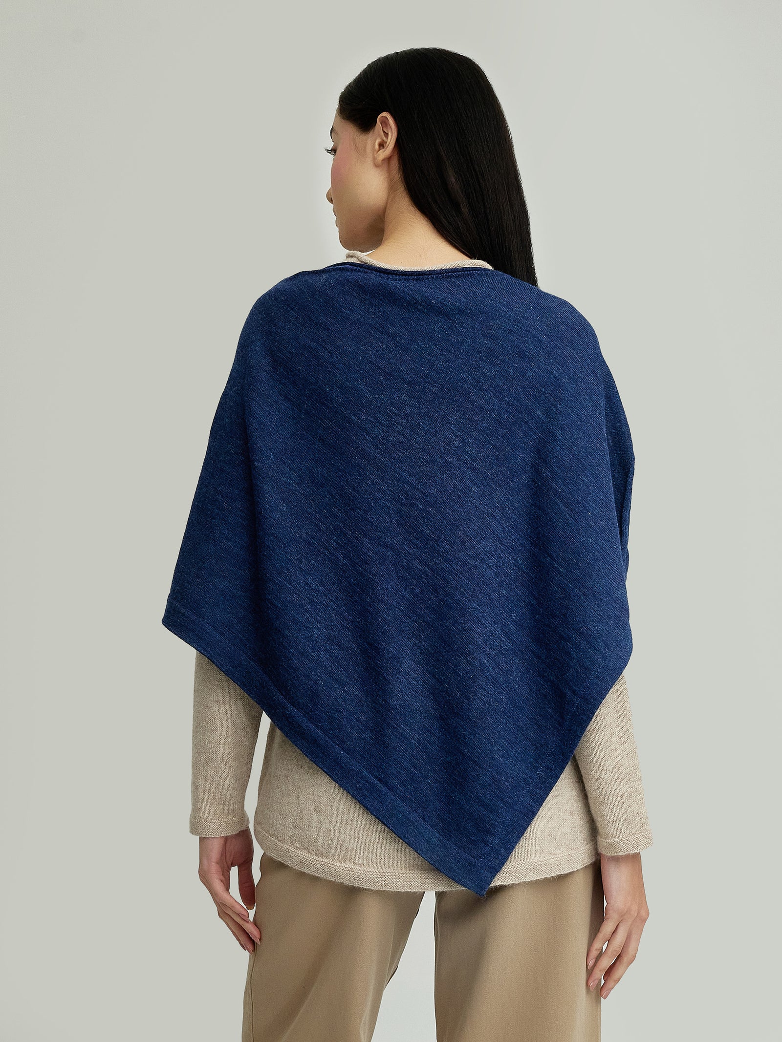 Yura Poncho Baby Alpaca Color Blue