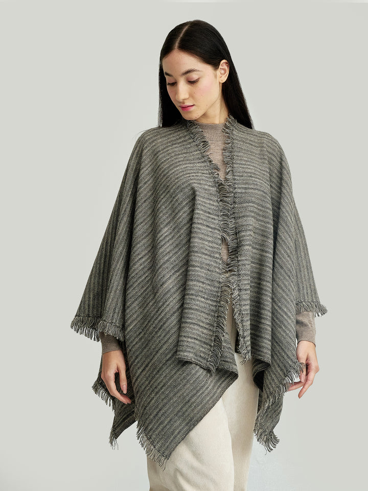 Yudith Poncho Bebé Alpaca Color Beige