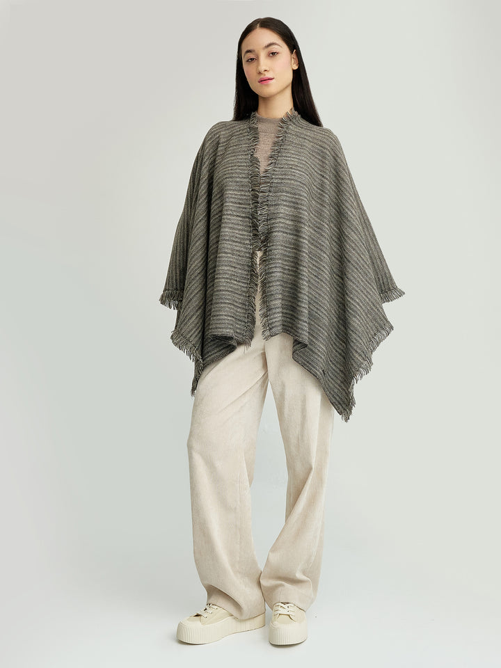 Yudith Poncho Bebé Alpaca Color Beige
