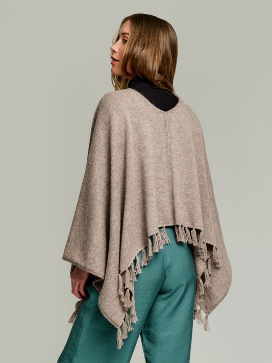 Scorpio Poncho Baby Alpaca Color Beige