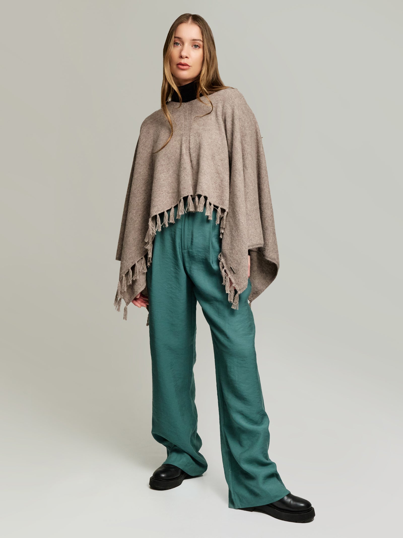 Scorpio Poncho Baby Alpaca Color Beige