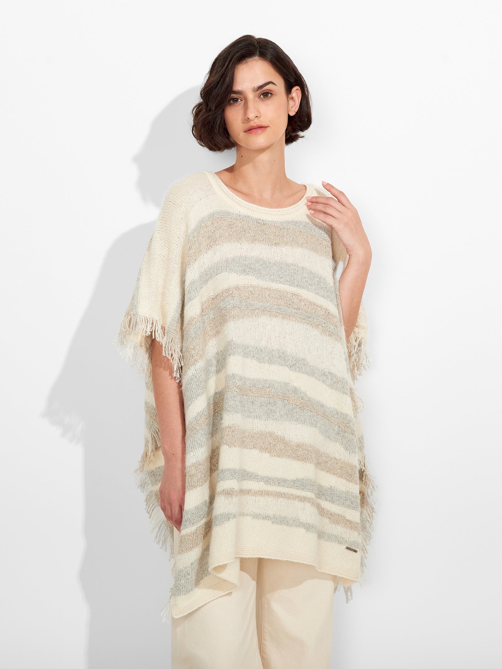 Zegovia Poncho Baby Alpaca Color Ecru