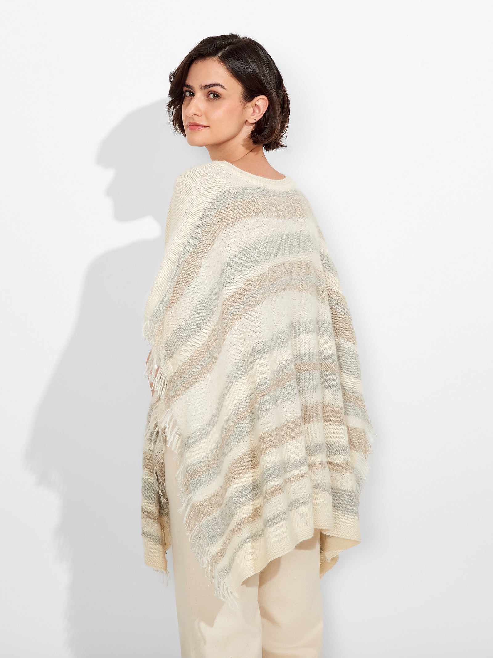 Zegovia Poncho Baby Alpaca Color Ecru