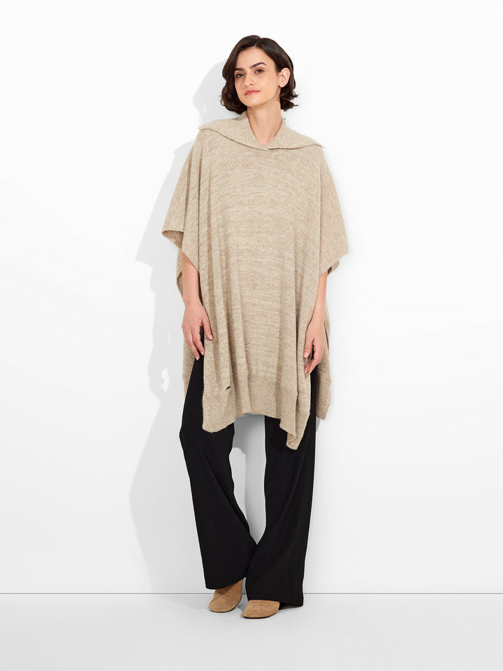 Zoila Poncho Baby Alpaca Color Beige