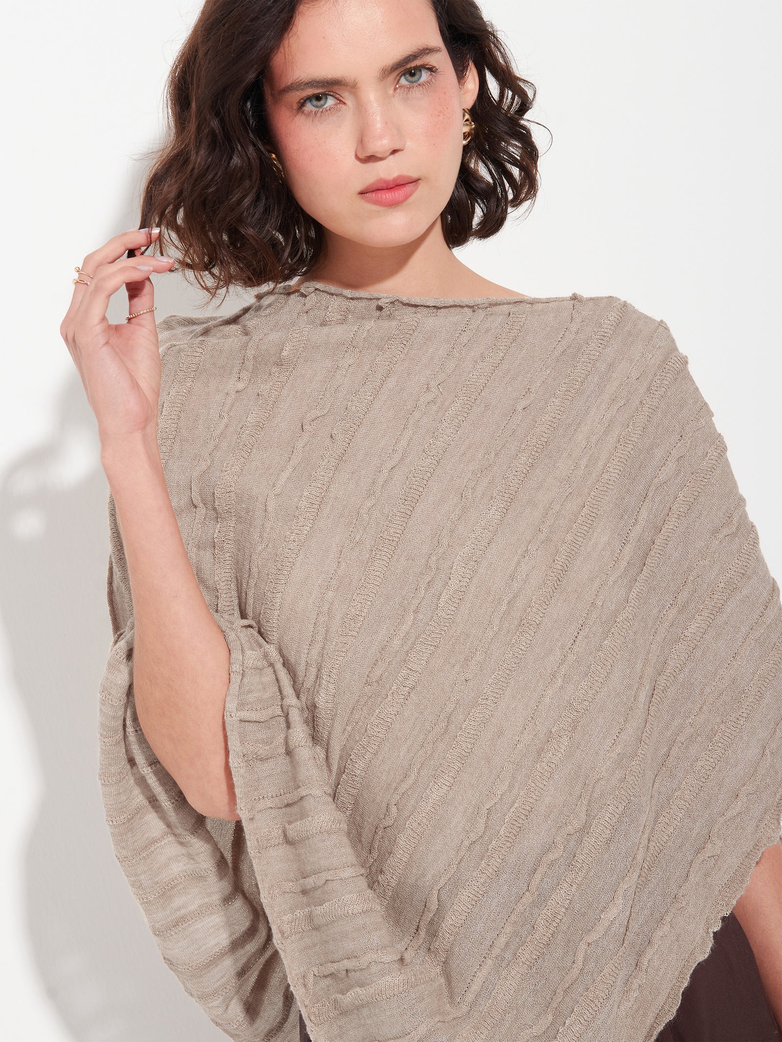 Zarina Cape Baby Alpaca Color Beige