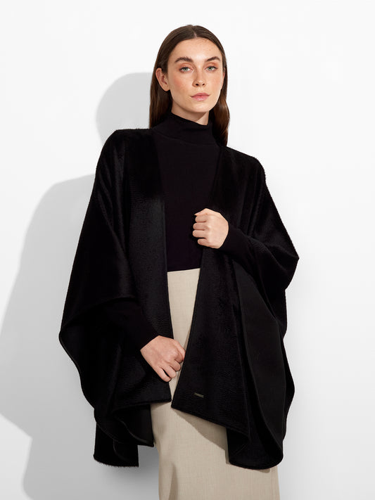Zibelin Cape Baby Suri Alpaca Color Black