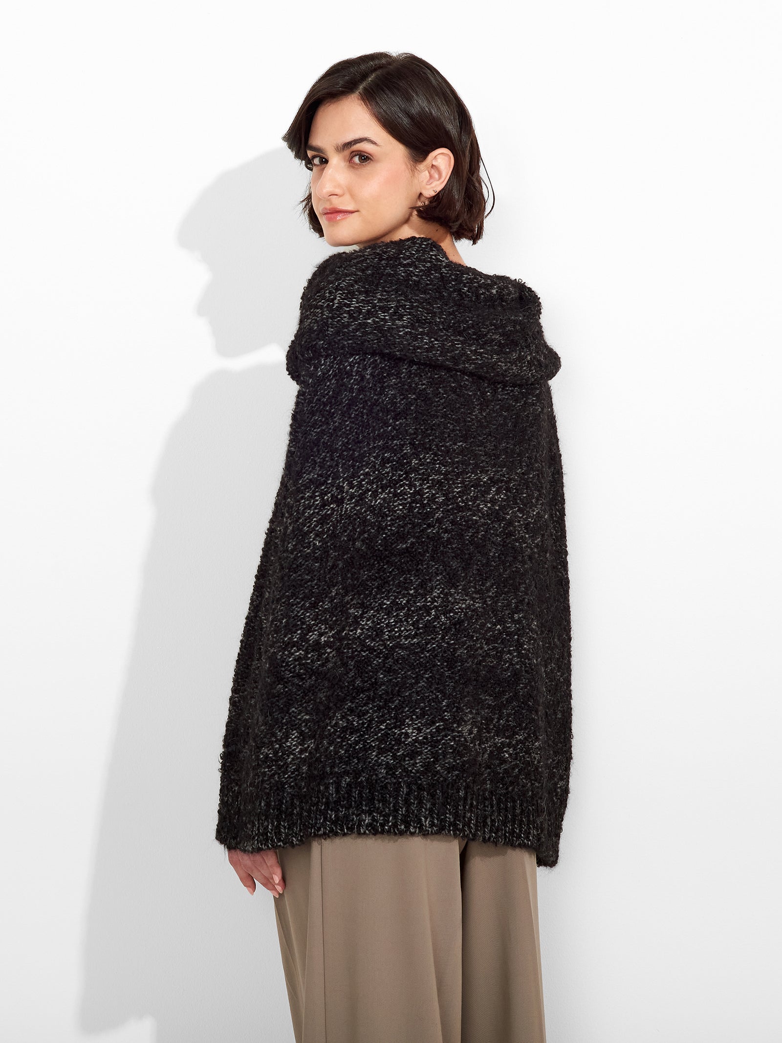 Zaira Poncho Suri Alpaca Color Black