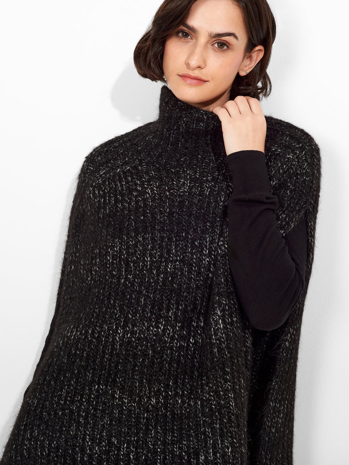Zpazio Poncho Suri Alpaca Color Negro