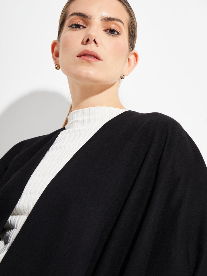 Betty Cape Vikuna Color Black