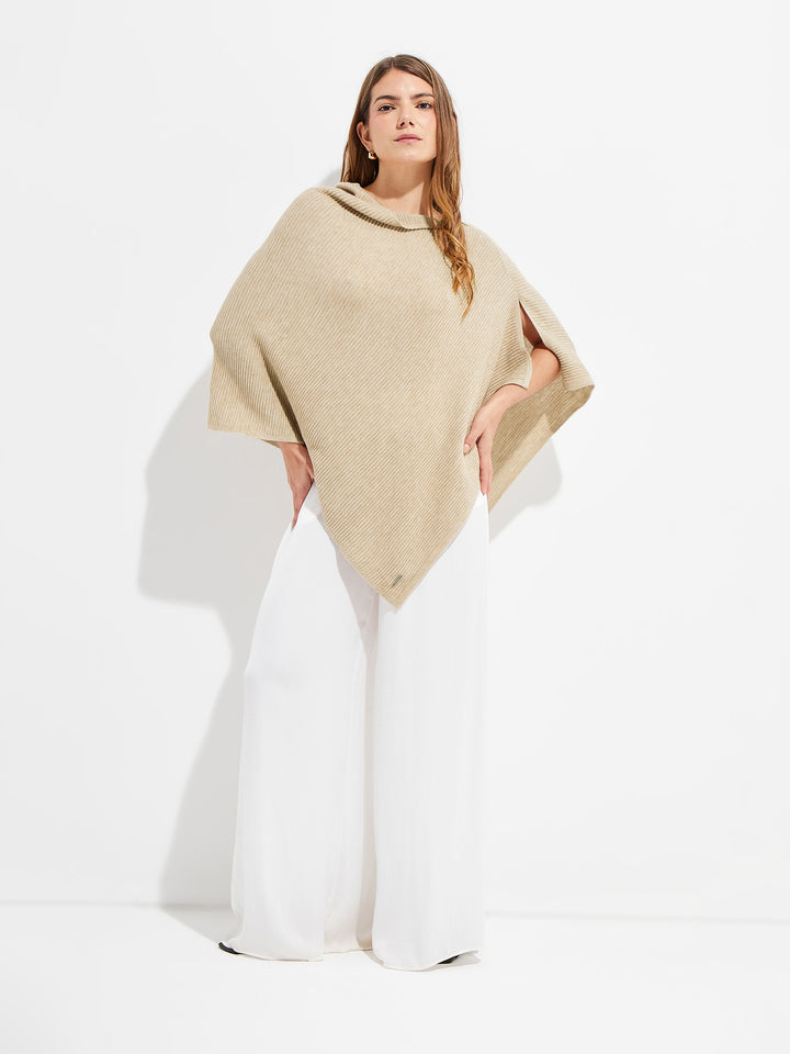 Poncho Ypanema de algodón color beige