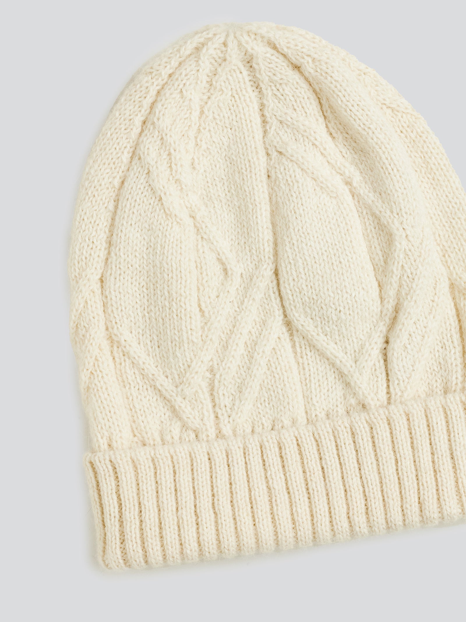 Yann Hat Baby Alpaca Color Ecru