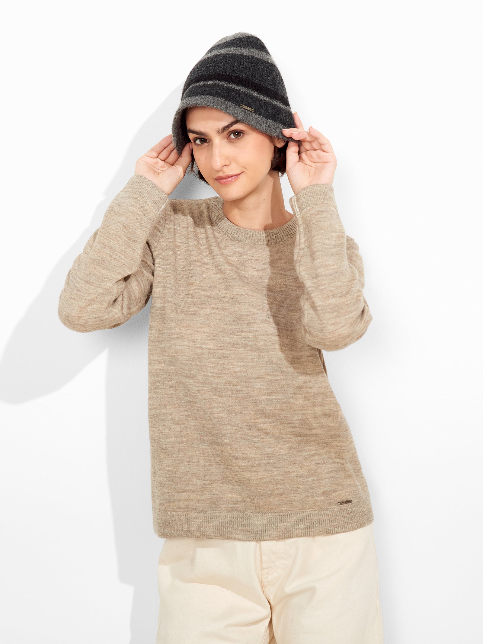 Gorro Zadiel para bebé de alpaca color gris