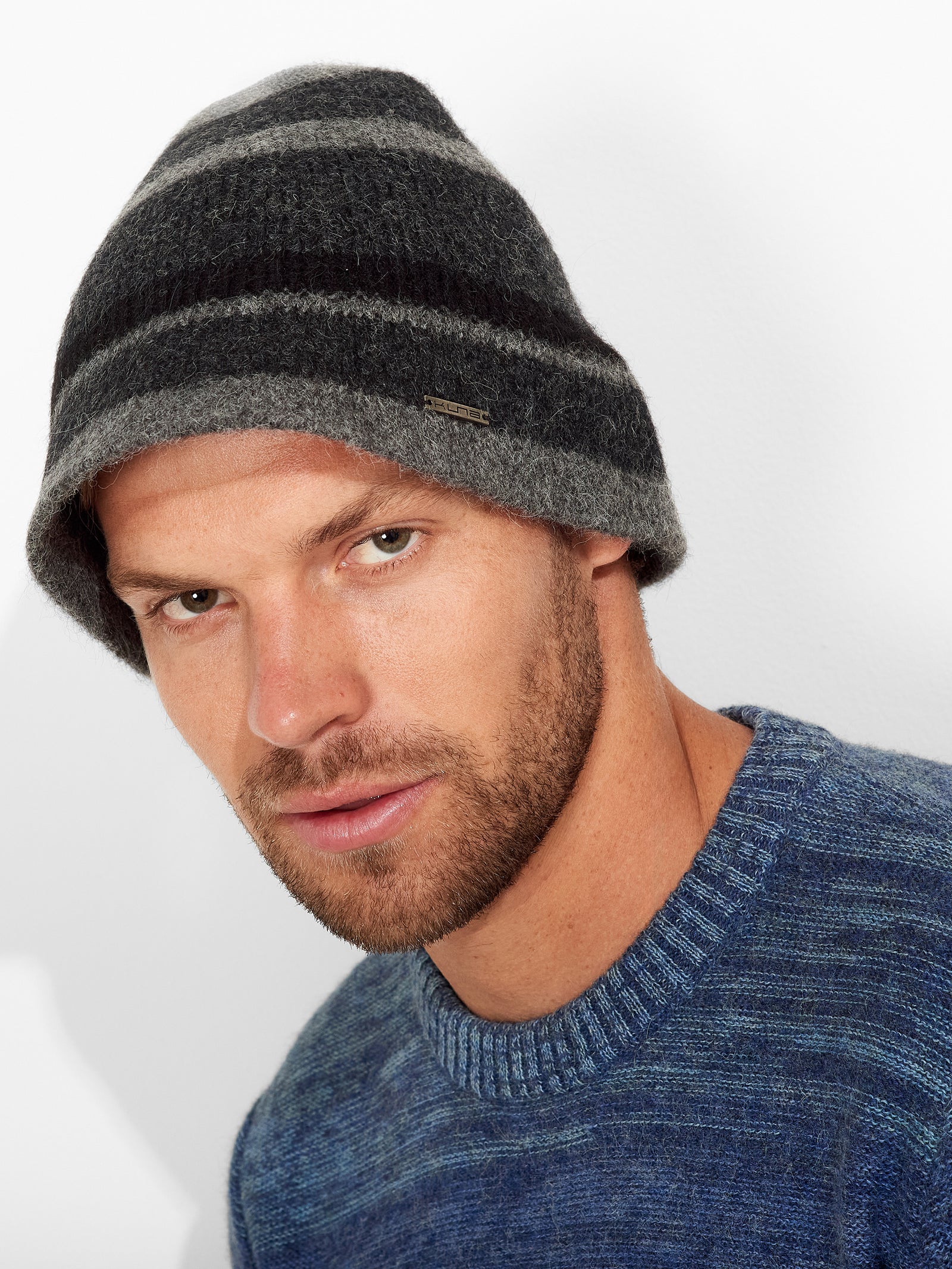 Gorro Zadiel para bebé de alpaca color gris