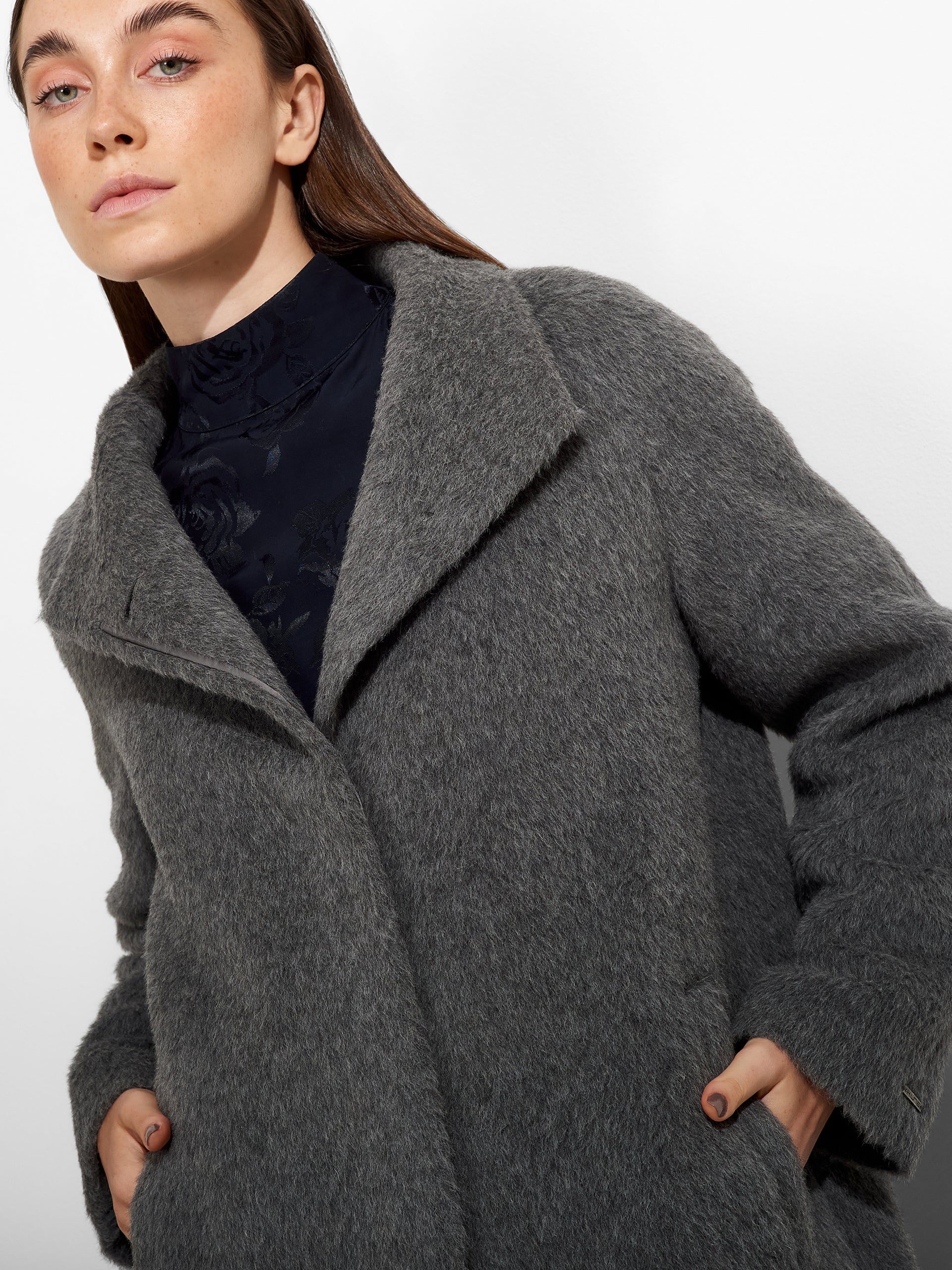 Zurich Coat Suri Alpaca Color Grey – KUNA | USA