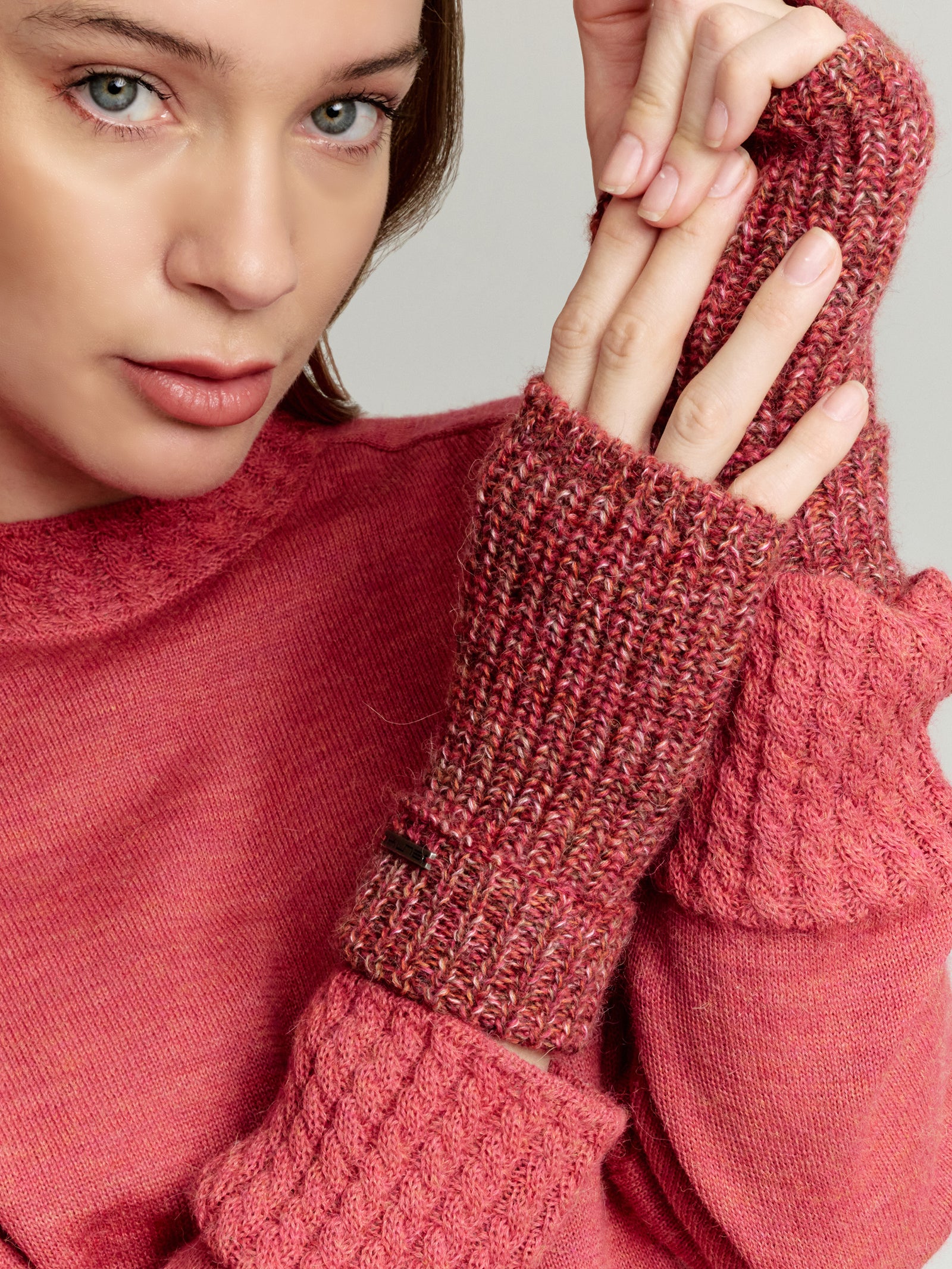 Ubicate Gloves Gloves Baby Alpaca Color Red