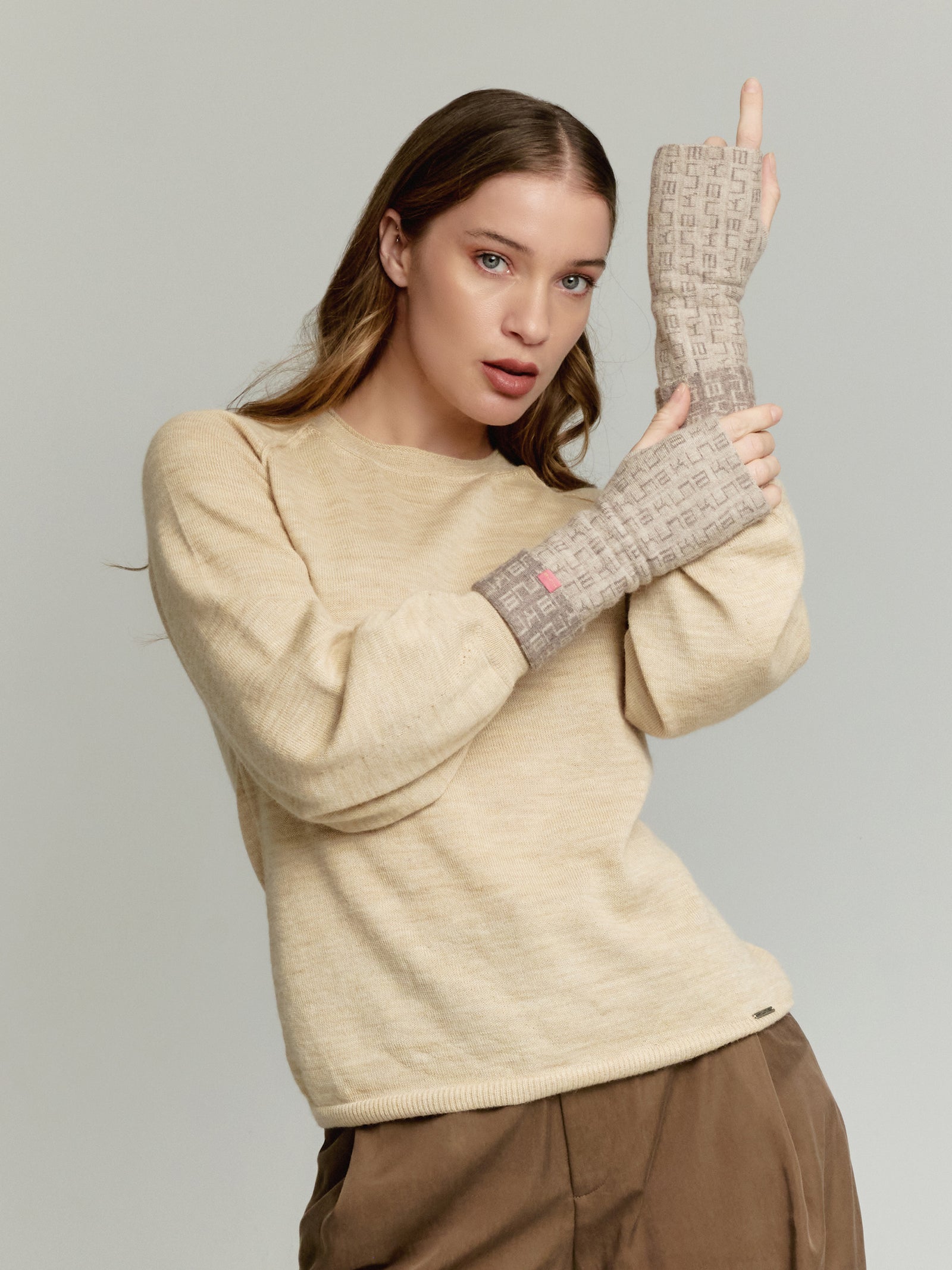Yarita Gloves Baby Alpaca Color Beige