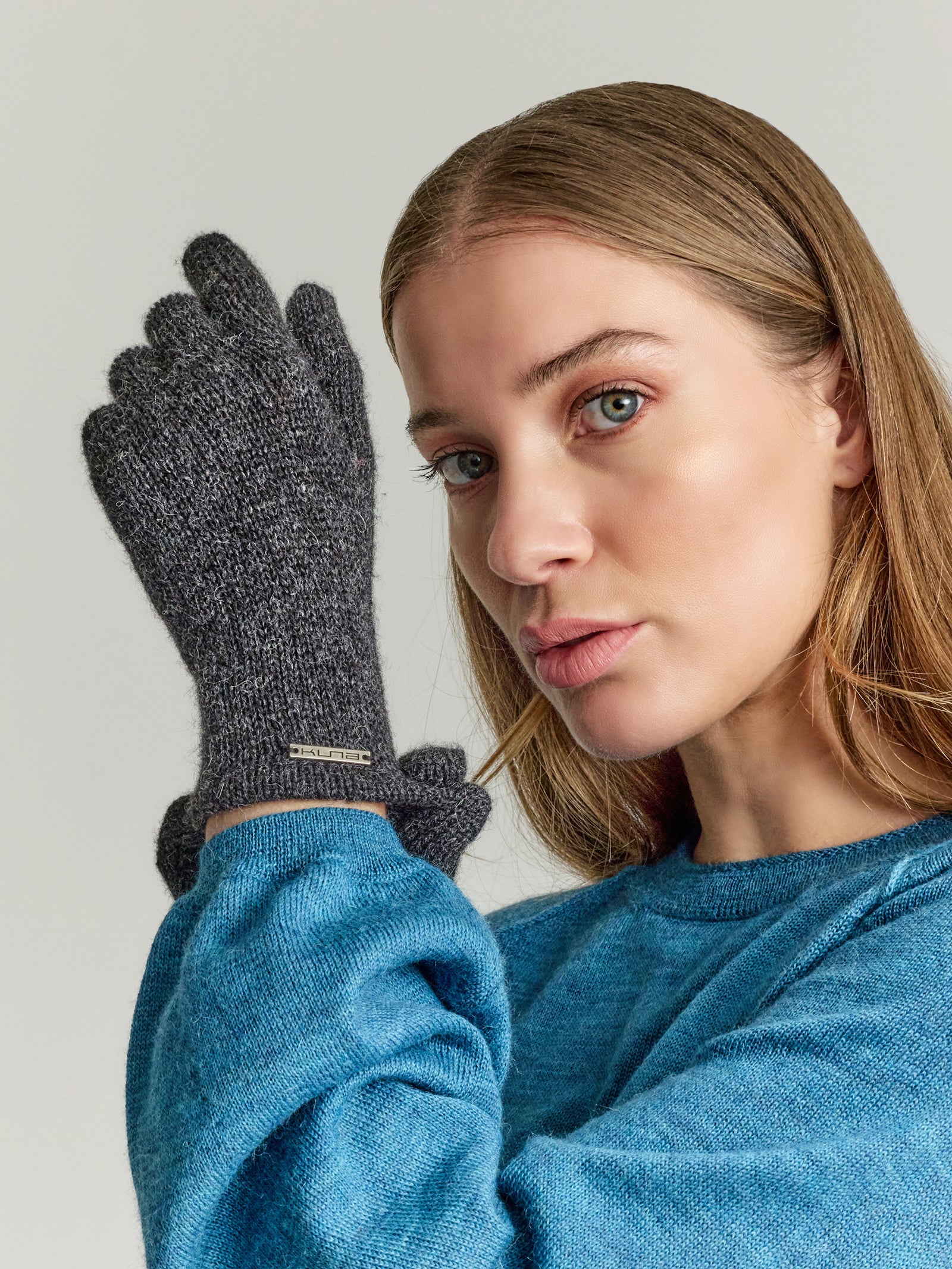 Paolo Gloves Baby Alpaca Color Grey