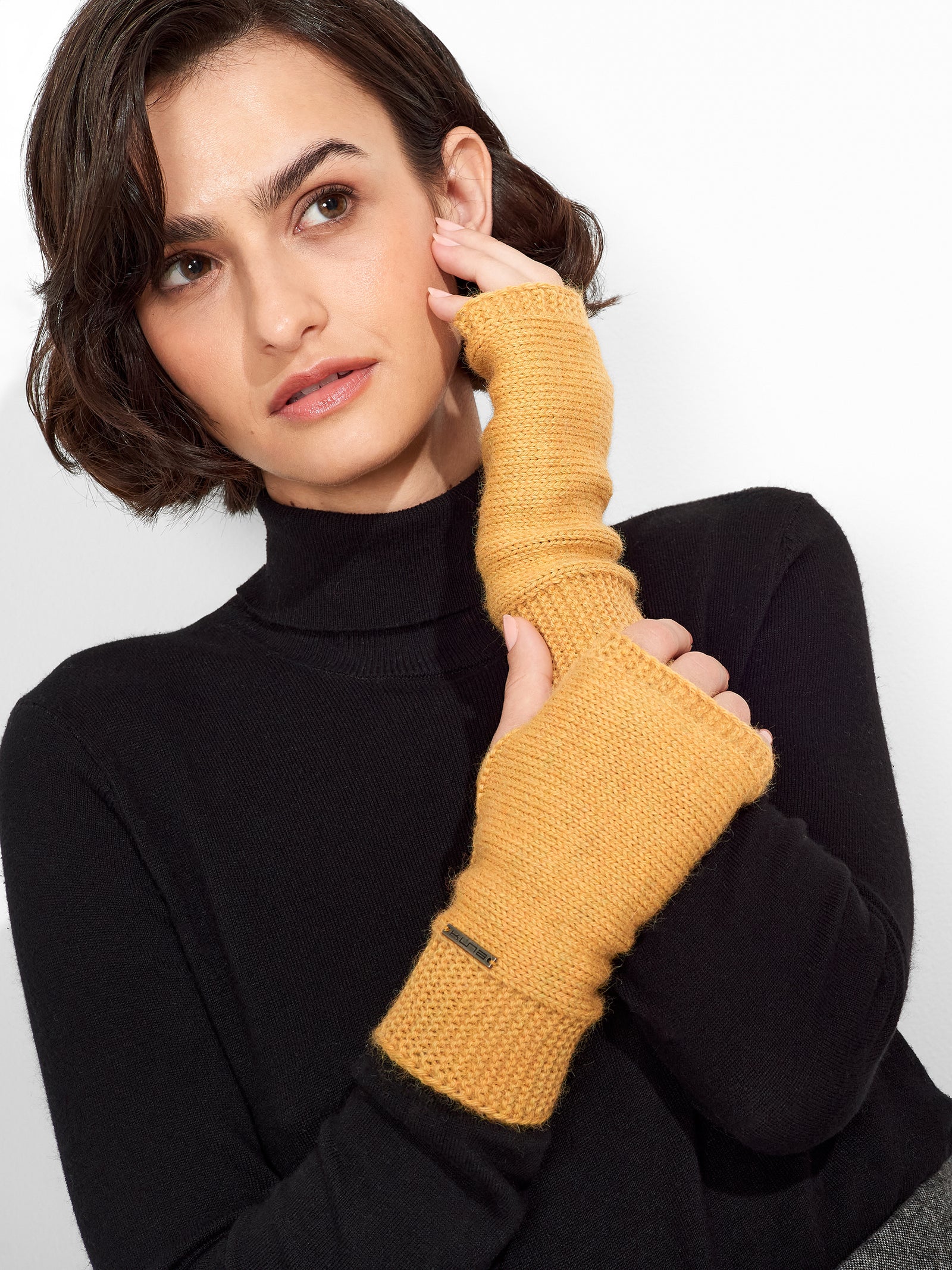 Zafiro Guantes Baby Alpaca Color Amarillo