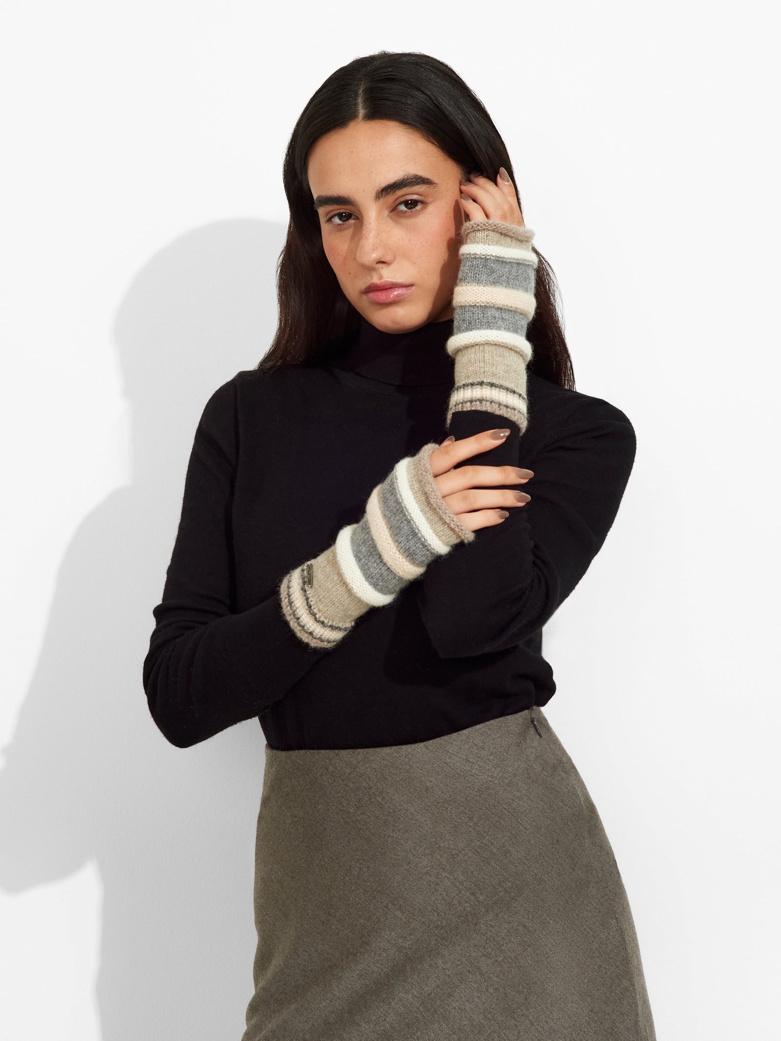Zanni Gloves Baby Alpaca Color Beige