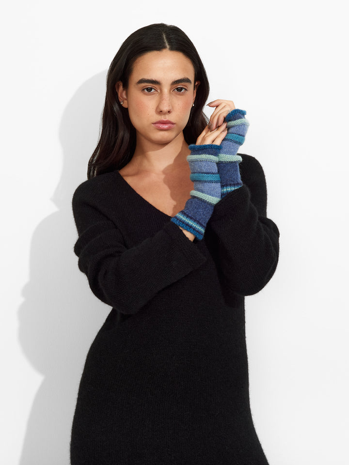 Zanni Gloves Baby Alpaca Color Blue