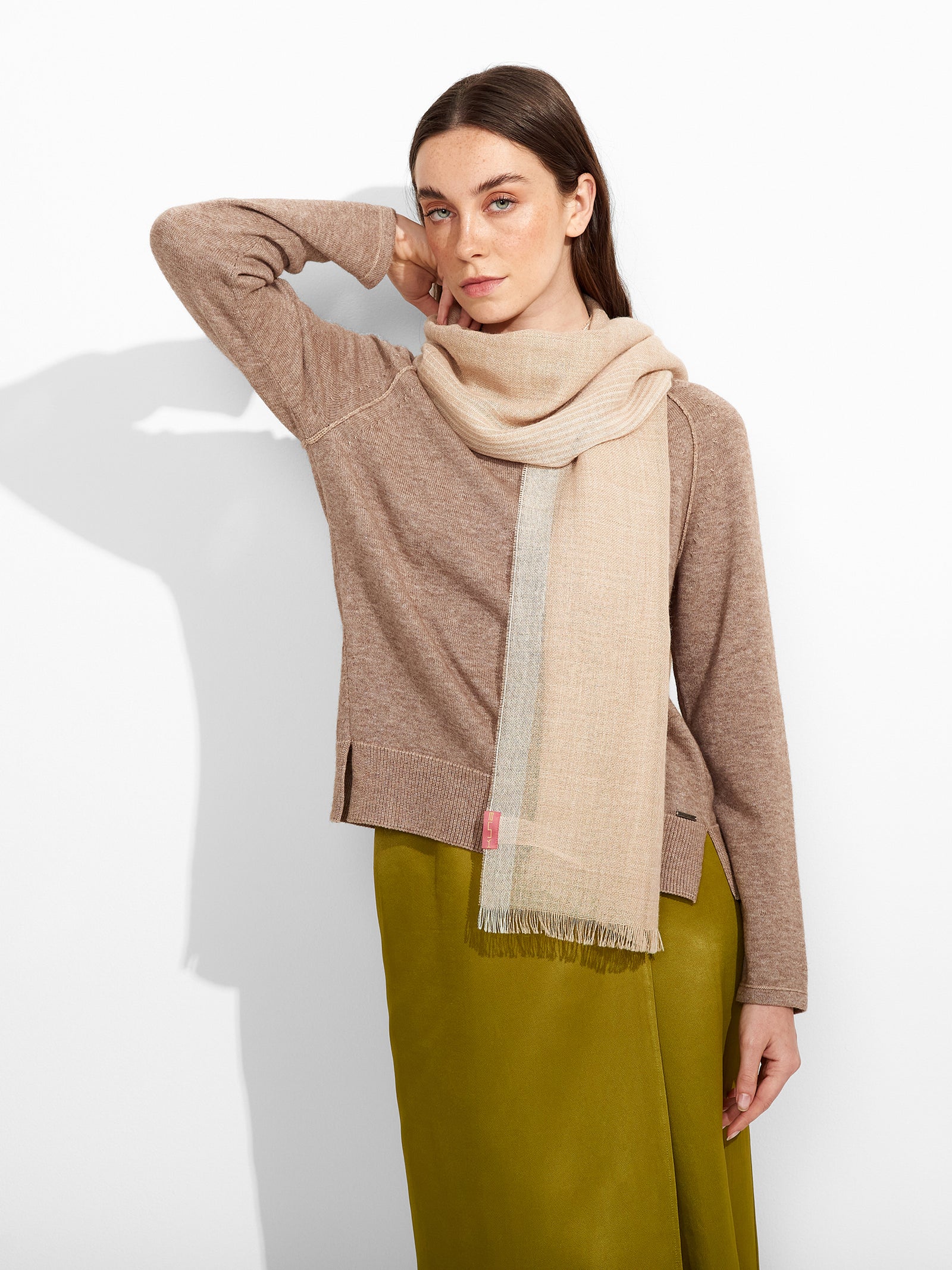 Rum Shawl Baby Alpaca Color Beige