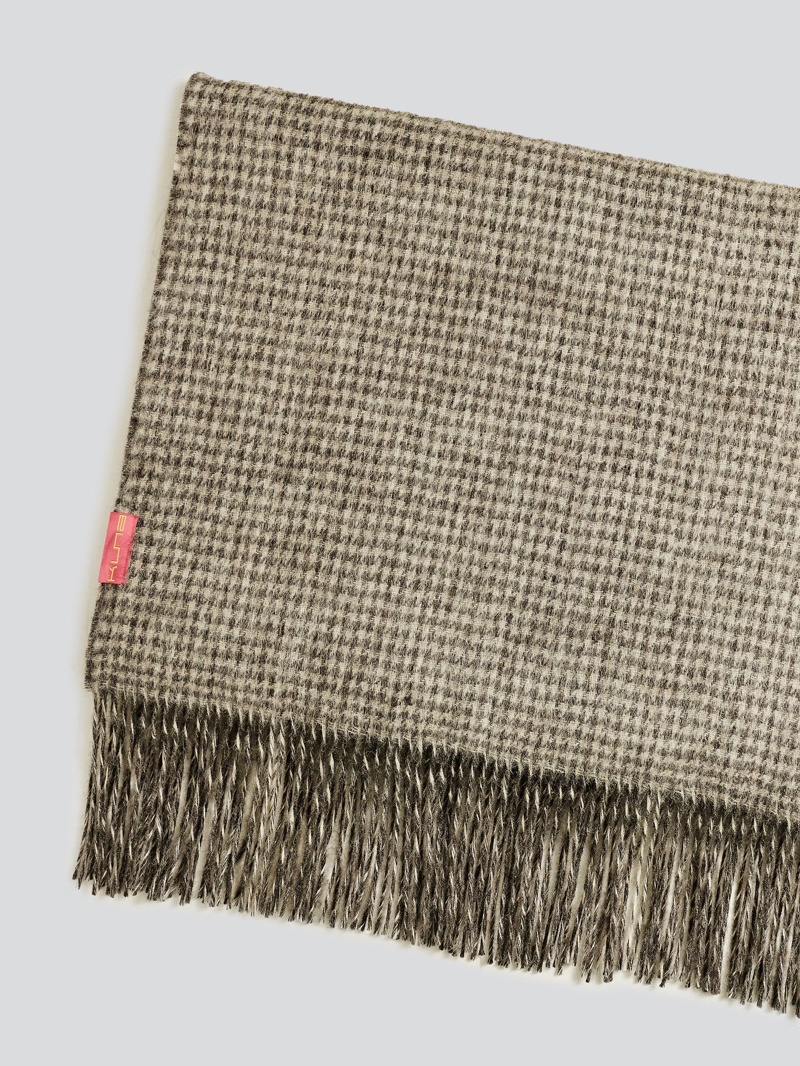 Ylenia Shawl Baby Alpaca Color Ecru
