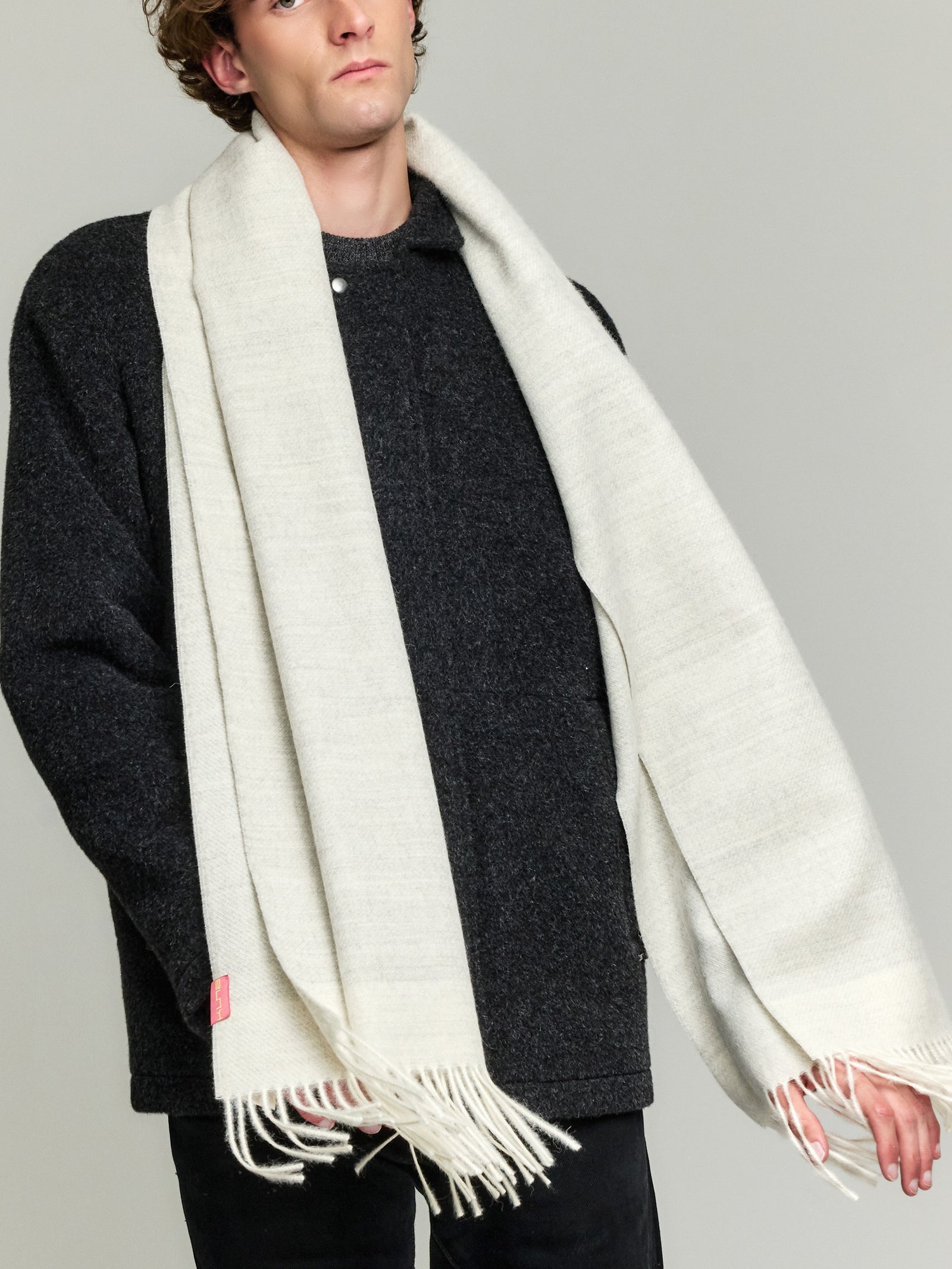 Yanely Shawl Baby Alpaca Color Grey