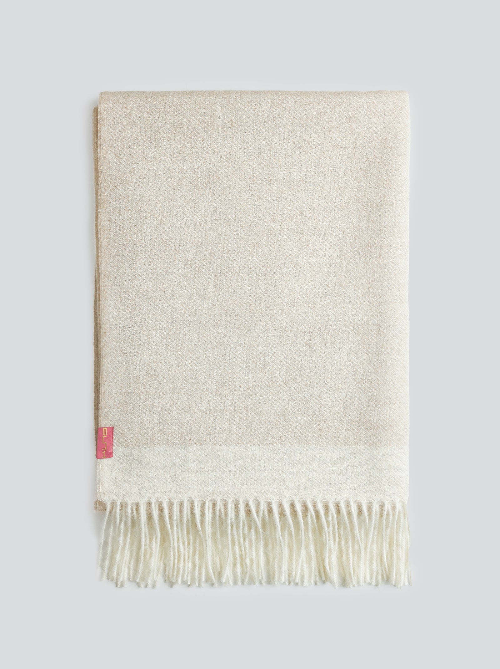 Yanely Shawl Baby Alpaca Color Beige