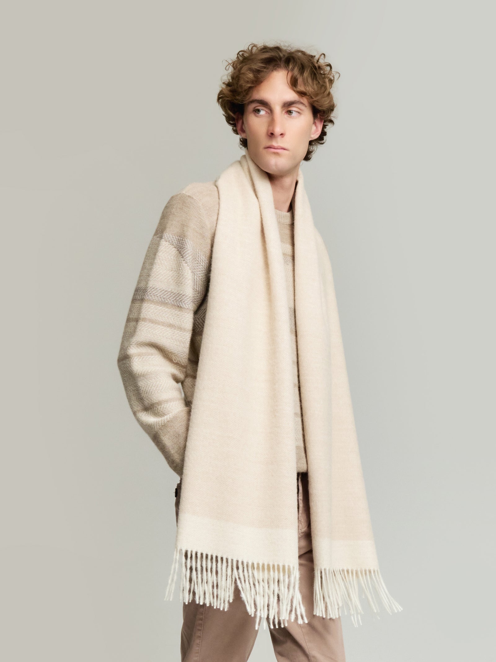 Yanely Shawl Baby Alpaca Color Beige